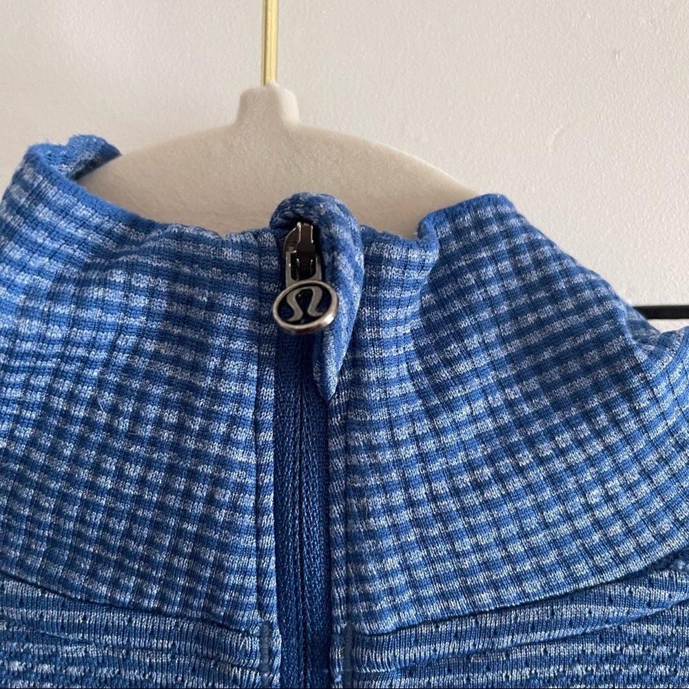 💙 RARE BUFFALO SABRES COLORS LONG SLEEVE LULULEMON HALF ZIP​ - Picture 3 of 7